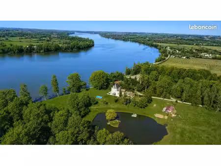 appartement t 2 meublé en bord de dordogne