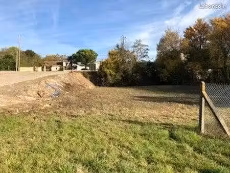 terrain constrctible peujard