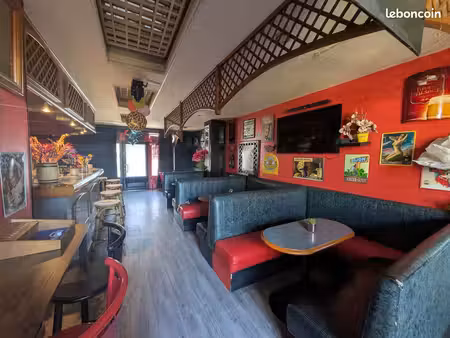 bar  snack 61 m² fougères