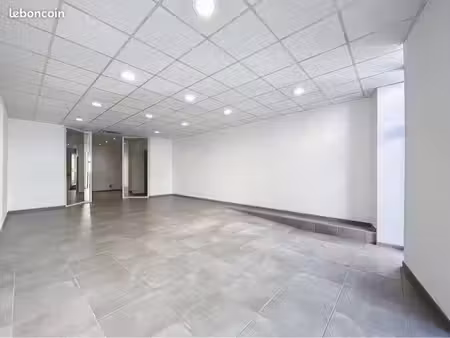 local commercial 80 m2 à louer
