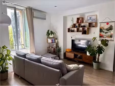 loue appartement pujaut