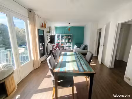 appartement t3 70m2 - rénové - traversant et sans vis-à-vis