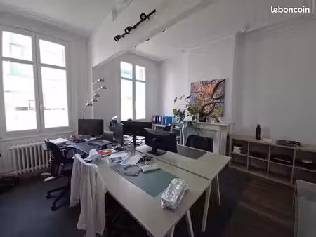 bureaux 117 m²