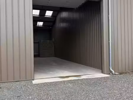 local industriel 230 m²
