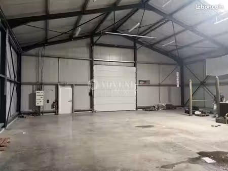 local d'activité 225 m²