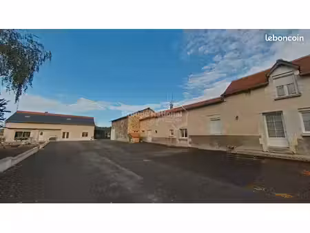 gîte 11 pièces 259 m²