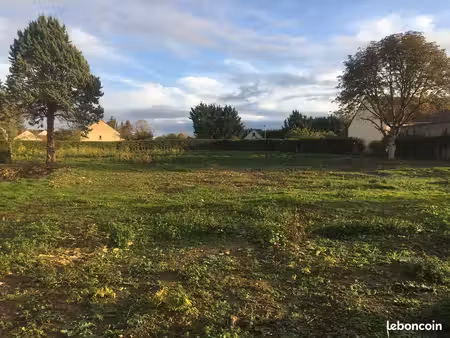 terrain 1073 m² les bordes