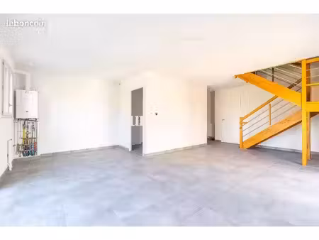 maison 3 pièces 69 m²