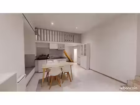 studio 1 pièce 28 m²