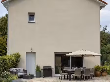 propriété 4 pièces 80 m²