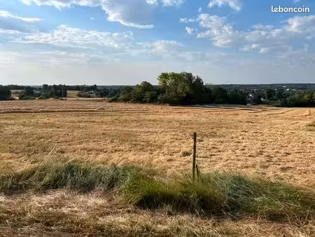 terrain avec belle vue sur la vallée de la loire