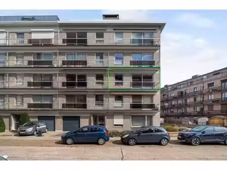 goed gelegen 3-slaapkamerappartement met garage