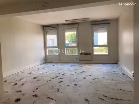 bureaux 246 m²