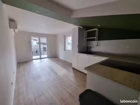 maison de village t2 47m² + garage et terrasse