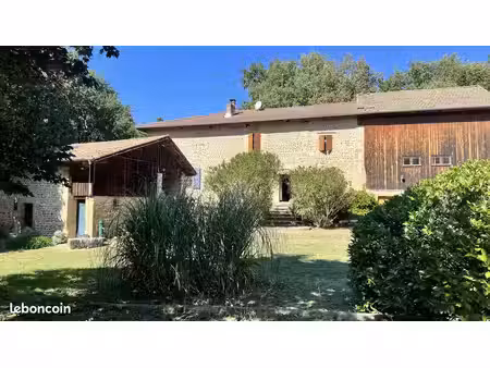 maison 8 pièces 255 m²