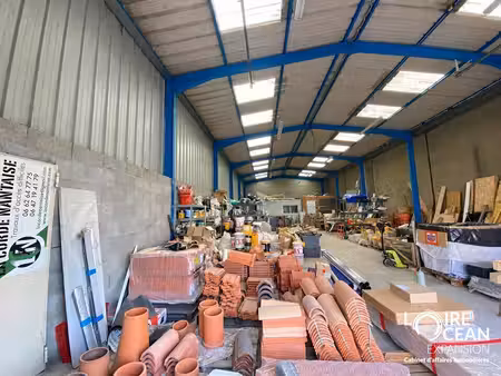 location entrepôt nantes 44000 250m²
