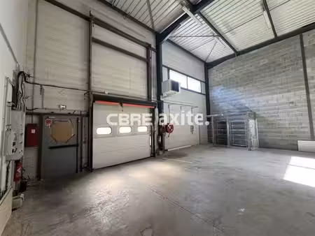 location local d'activités voglans 197 m²