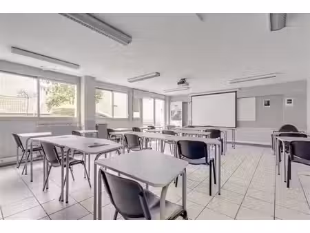 location bureau paris 16ème (75116) 690 m²