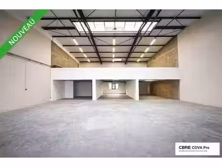 location commerce franois 470 m²