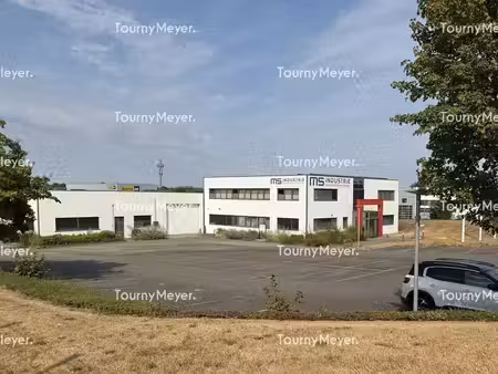 location entrepôt brécé 35530 1970m²