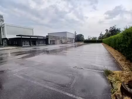 location local d’activités vannes 56000 3663m²