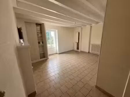 vente immeuble 0 pièces à noyant-de-touraine (37800)  161 250 €