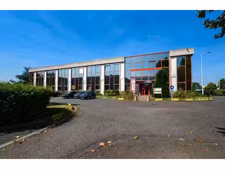 location local d’activités 80m² à 3415m²