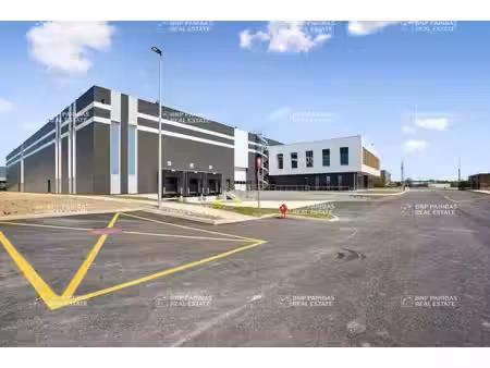 location local d’activités saint-germain-lès-arpajon 91180 3335m² à 6930m²