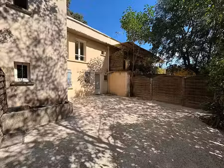 vente appartement 2 pièces 25 m² à villeneuve-les-avignon (30400)  99 000 €
