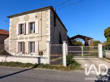 maison à saint-amant-de-boixe (16330)
