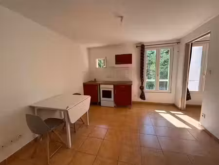 vente appartement 2 pièces 29 m² à villeneuve-les-avignon (30400)  112 000 €