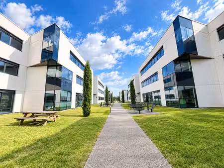 location bureaux saint priest 69800 178m² à 1154m²