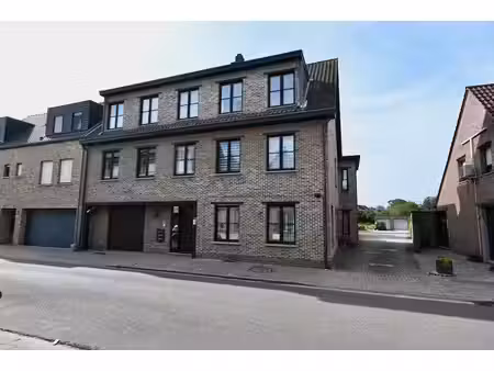 appartement te koop in nijlen met 8 slaapkamers