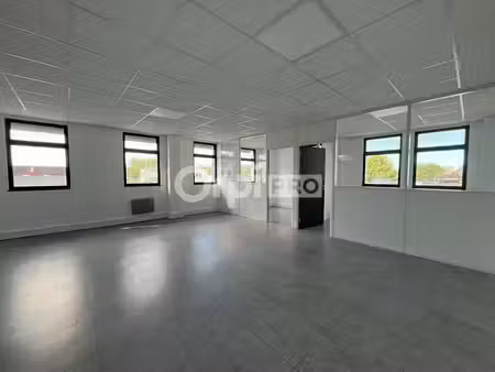 location bureaux servon 77170 60m²