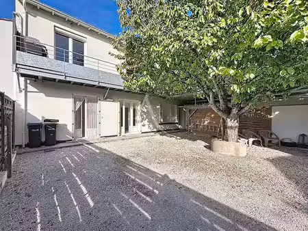 vente locaux professionnels 8 pièces à aytre (17440)  499 500 €