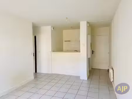 appartement t2 centre-ville !