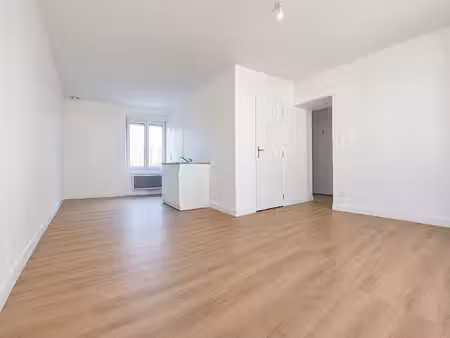location appartement 2 pièces 38m²