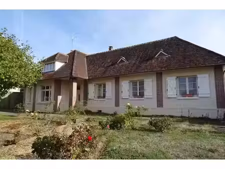 vente maison 7 pièces 160 m² à la bazoche-gouet (28330)  176 000 €