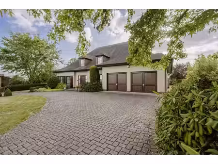 spacieuse villa sur un terrain de 2641m² à otegem