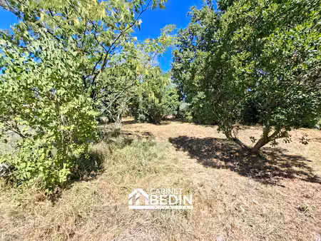 terrain 924 m²