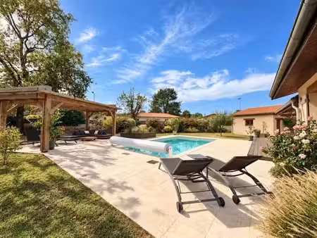 vente maison 6 pièces 137 m² à saint-aubin-de-médoc (33160)  699 000 €