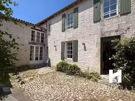 vente maison 9 pièces 207 m² à sainte-marie-de-ré (17740)  990 000 €