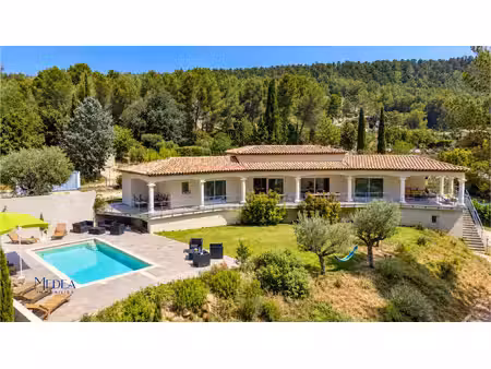 villa de luxe à vendre à roquefort-la-bédoule