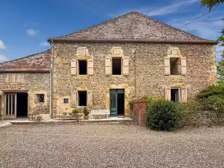 maison à vendre caumont 7 pièce(s) 205m2 130 000€