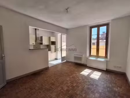 location duplex 4 pièces 78 m² à lézignan-corbières (11200)  590 €