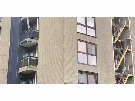 appartement à louer à genk pour € 800 avec 2 chambres à coucher