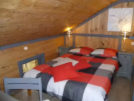 maison 3ch avec terrasse  dans un parc à hastière