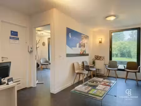 espace bureau (+-113m²) avec terrasse / fort jaco