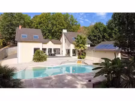 maison de 270 m² à marcoussis