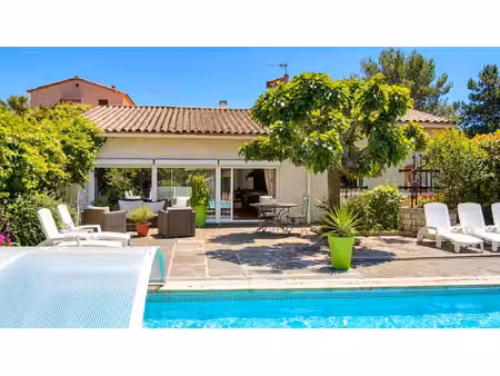 maison meublée 61 m² avec terrasse eau et électricité compri